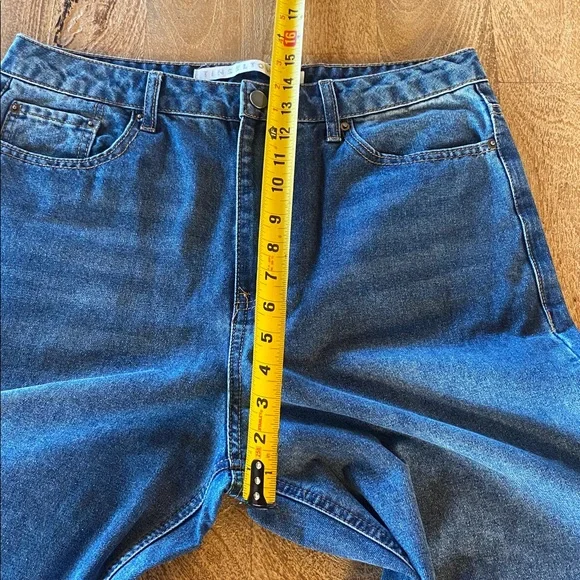 Wide Cuff, High Rise Jeans - Picture 4 of 12